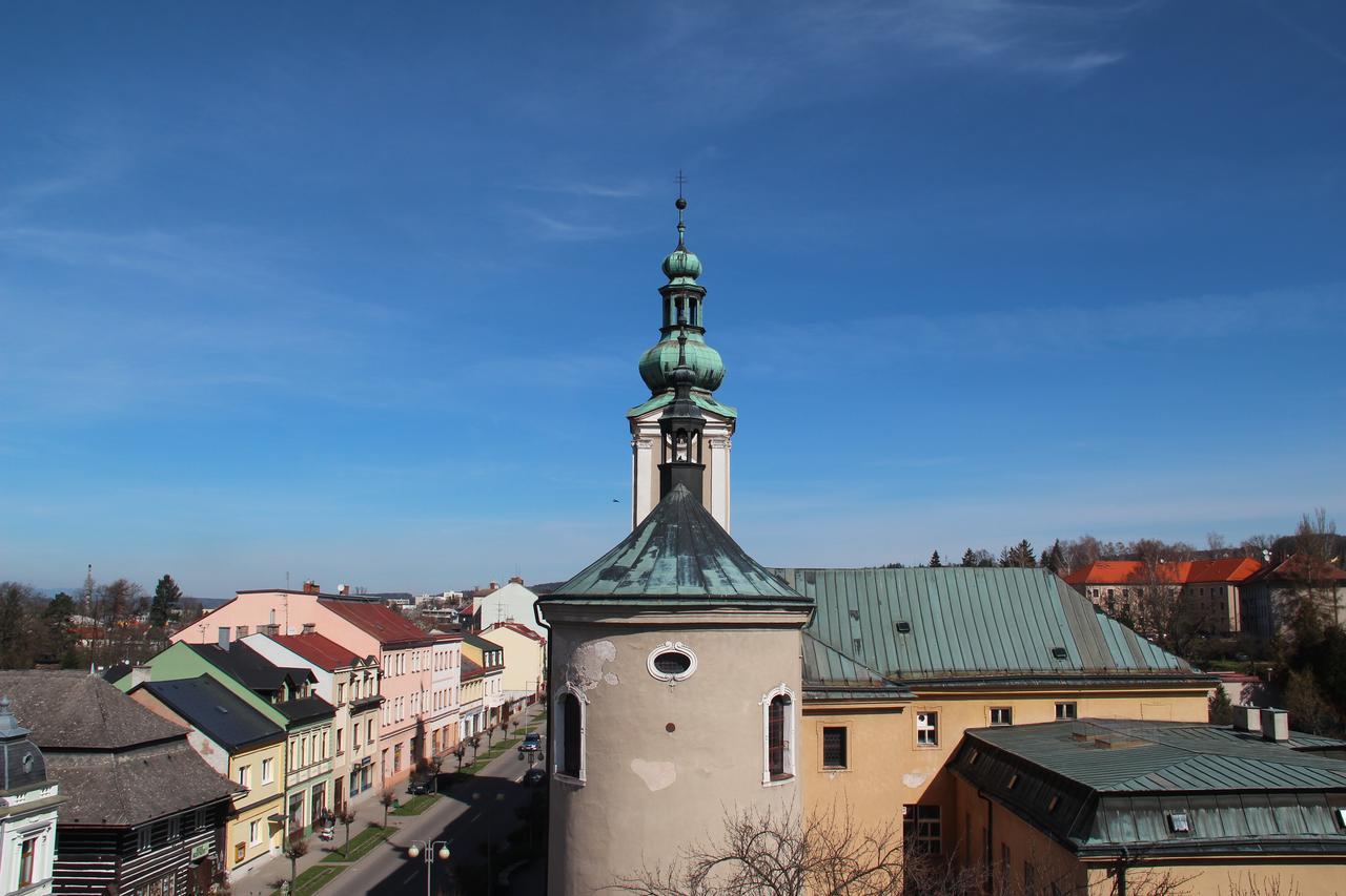 Hotel Rambousek Nové Město nad Metují Exteriör bild